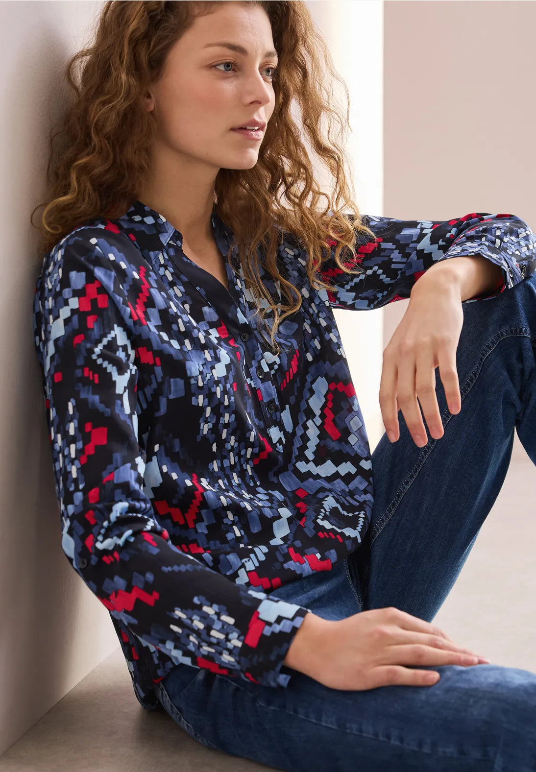 CECIL Multicoloured Print Blouse (Navy)