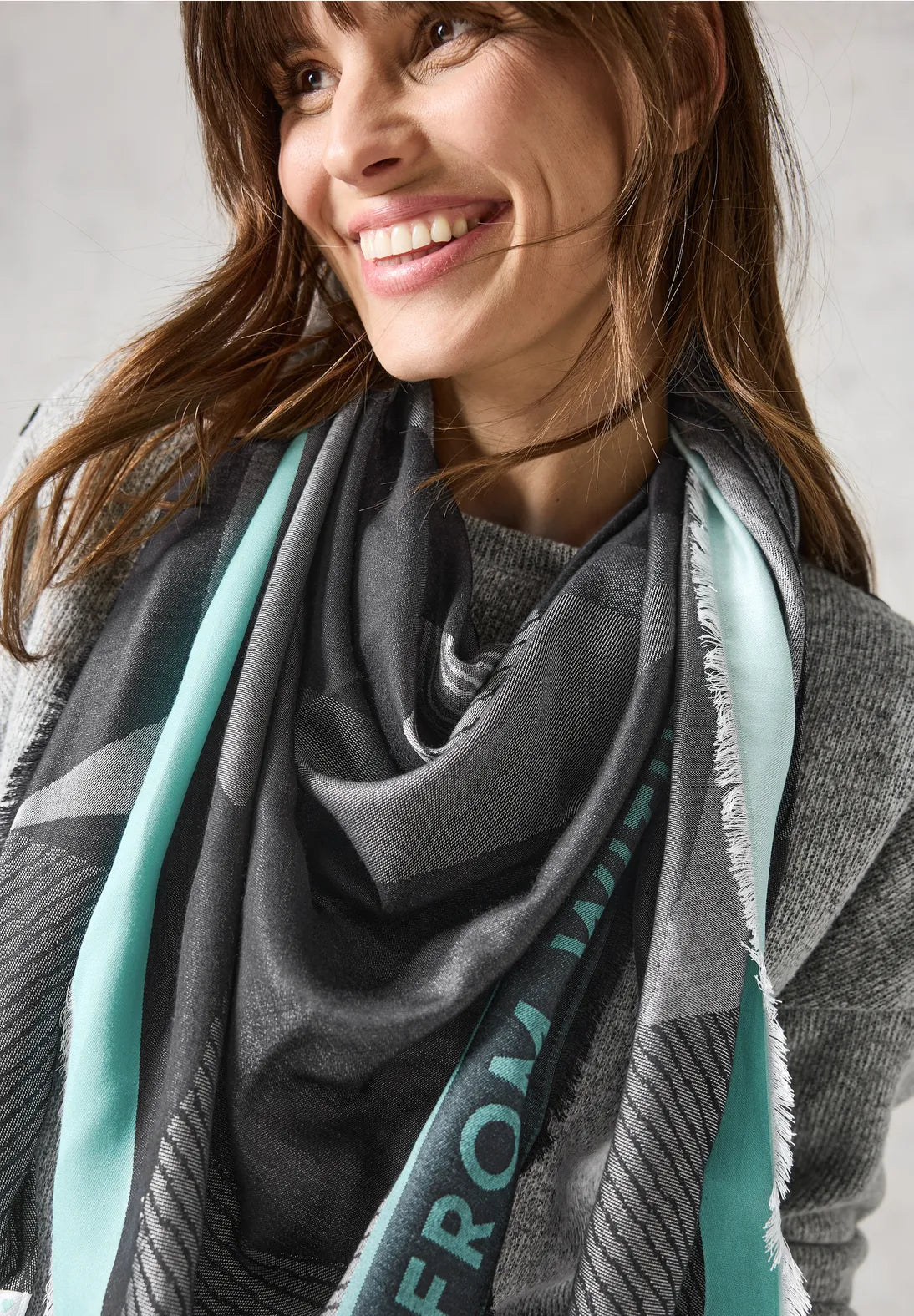 CECIL Triangle Scarf (Black/Grey/Teal)