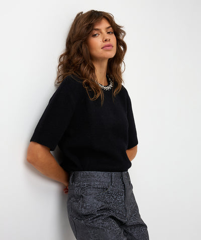 Alia Sweater ( Black)