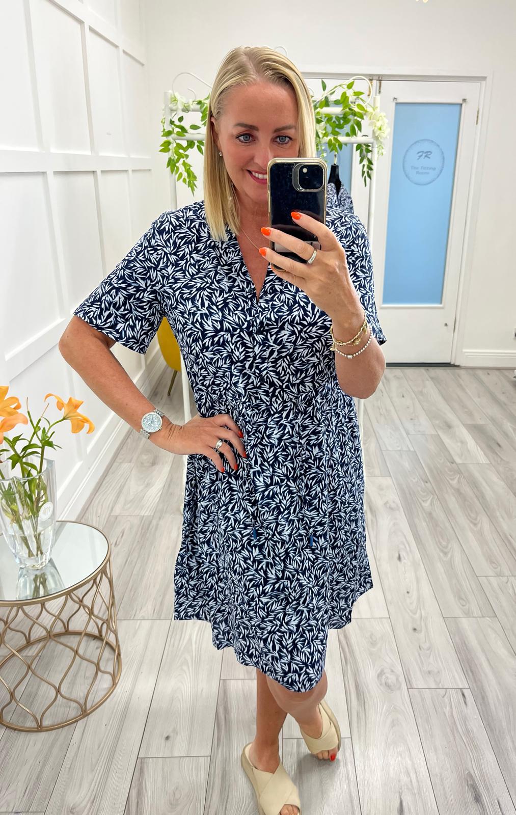CECIL
Patterned textured dress
