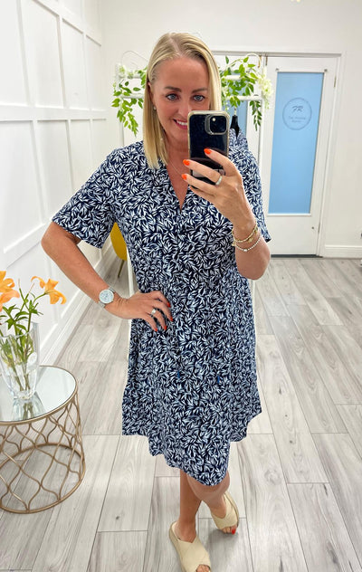CECIL
Patterned textured dress
