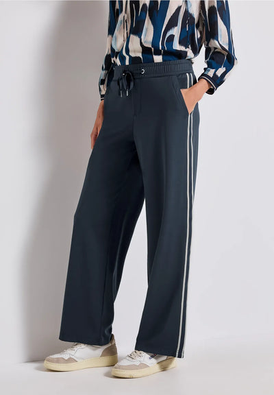 Street One
Pants with galloon stripes (Navy)