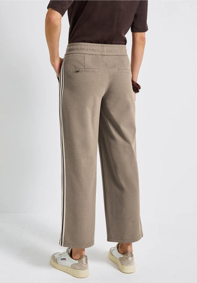 Street One Straight Leg Trousers (Brown)