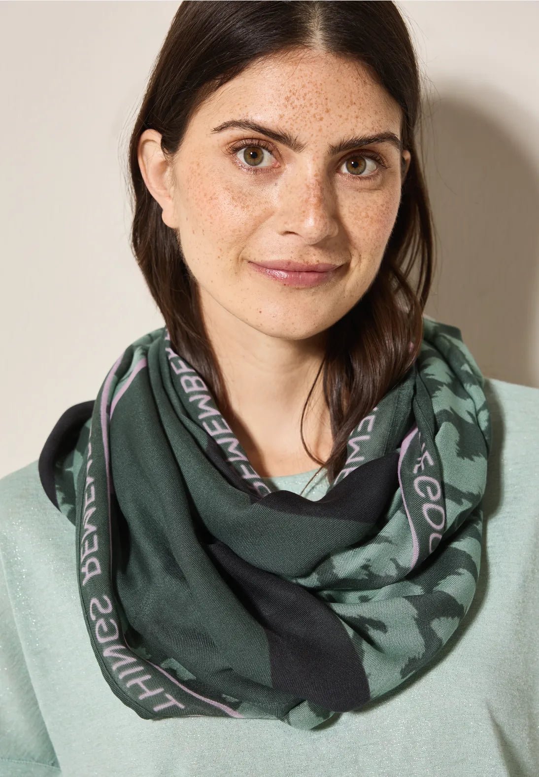 CECIL pattern loop scarf(khaki)