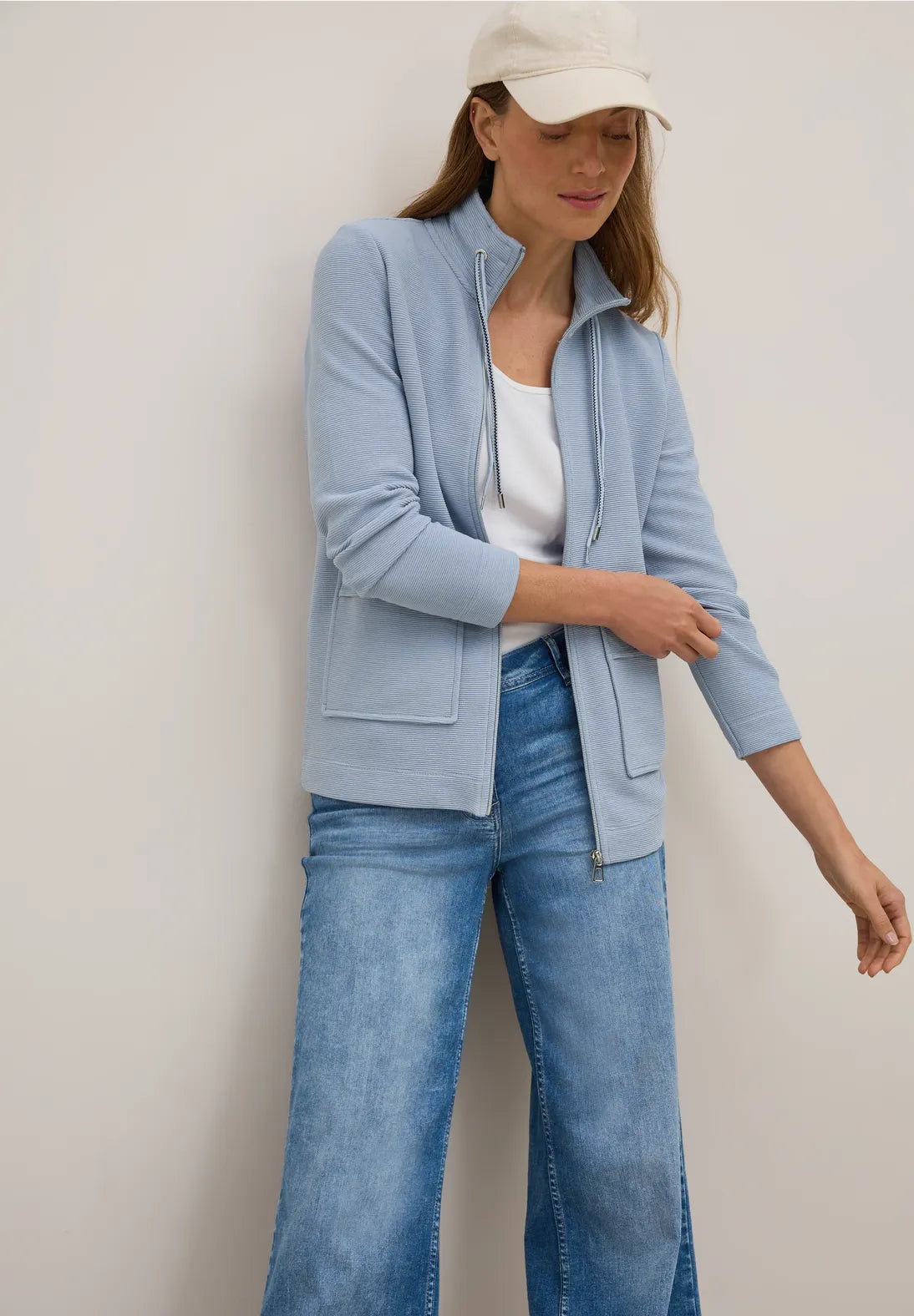 CECIL
Lightweight Ottoman Jacket