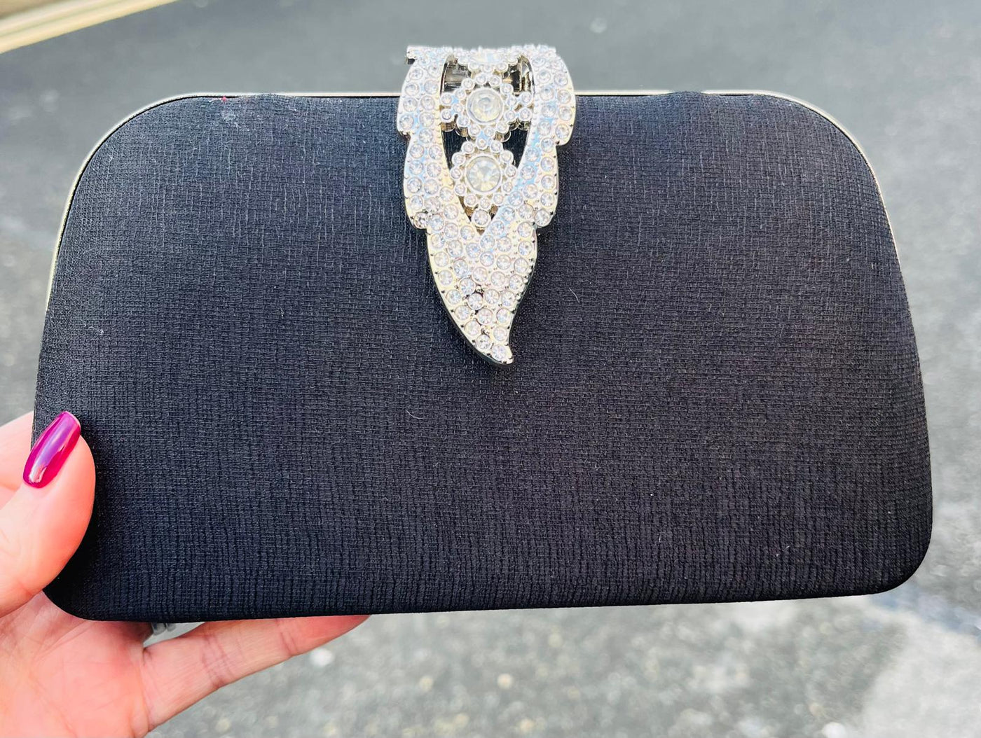 Black clutch