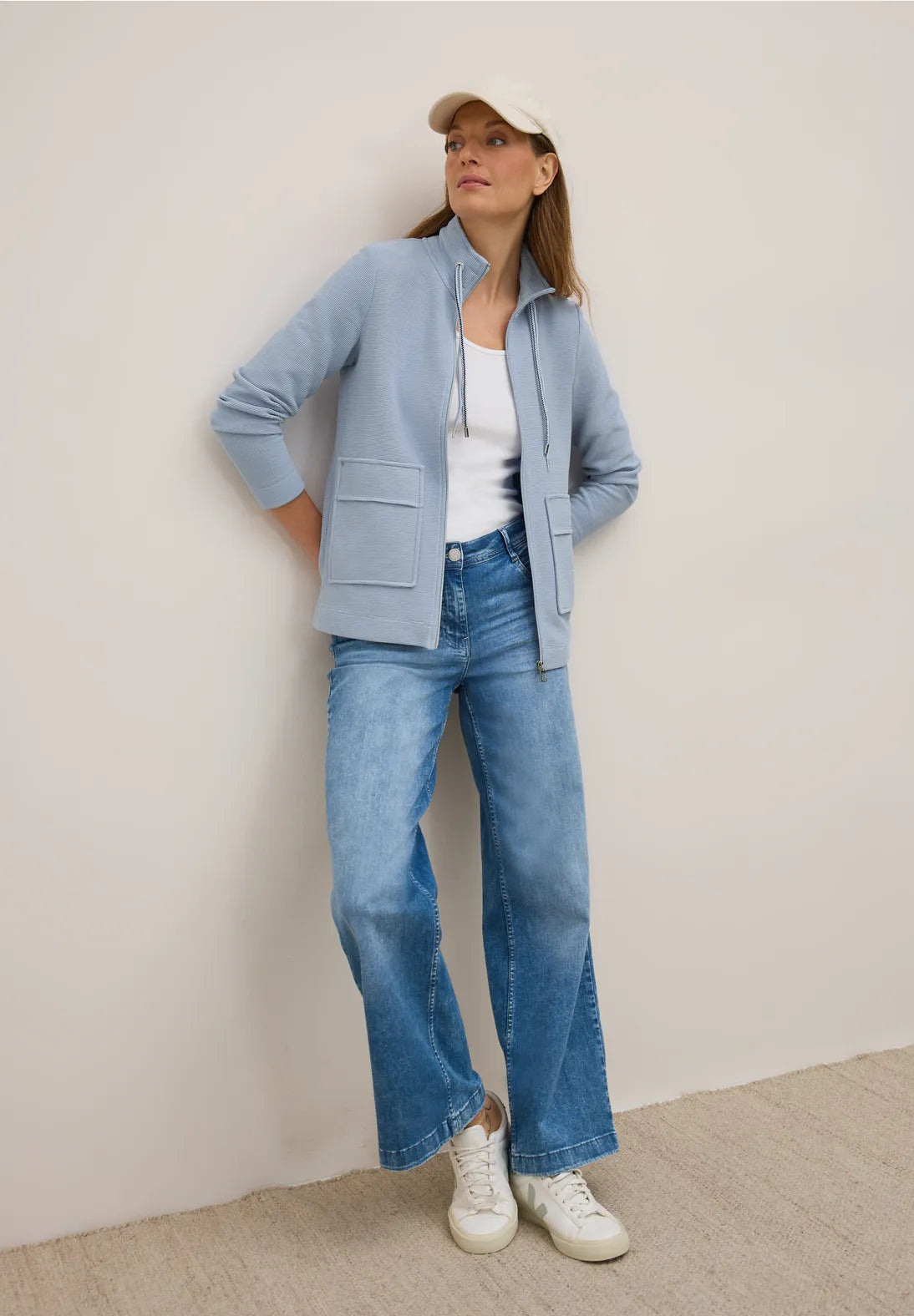 CECIL
Lightweight Ottoman Jacket