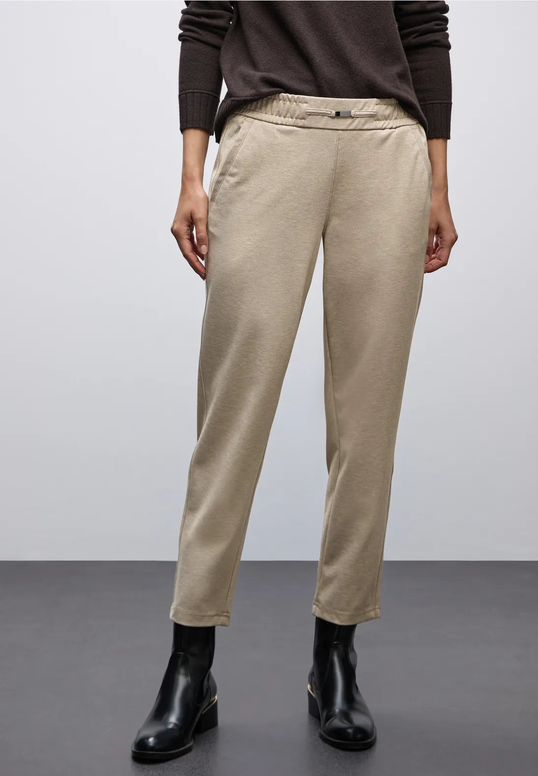 Street One Bonny Trousers with Buckle Belt Detail (Beige)